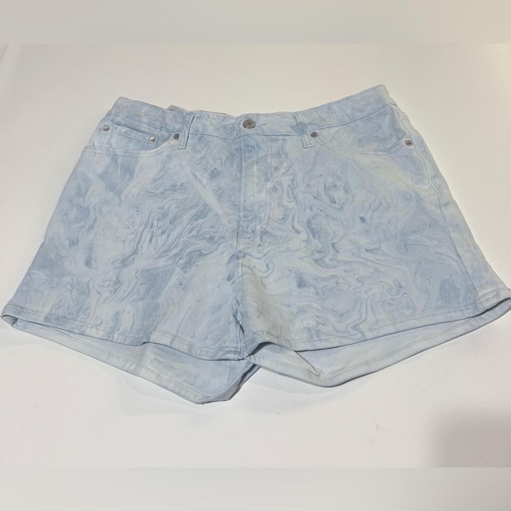 Levi’s High Rise Jean Shorts Marble Womens size 32 NWT!!